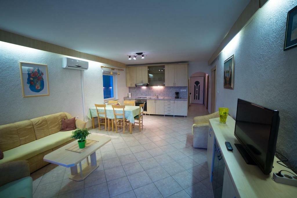 Apartmani Fuza Rab Supetarska Draga Exterior foto